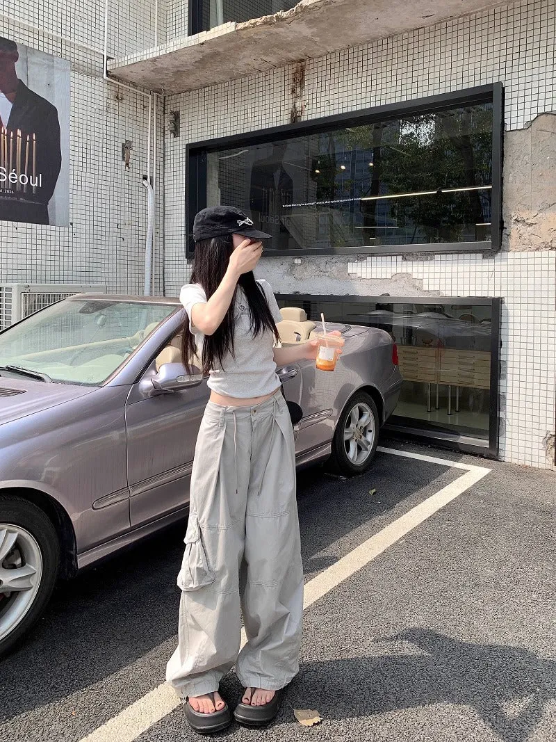 Baggy High-Waist Cargo Pants
