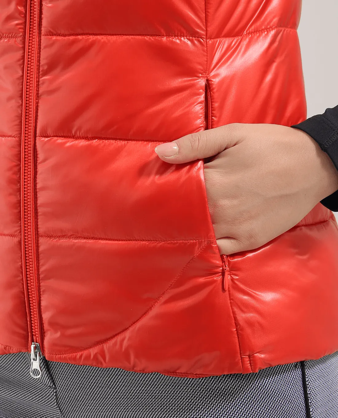 CHERVO Ernesta Faux Down Vest Red